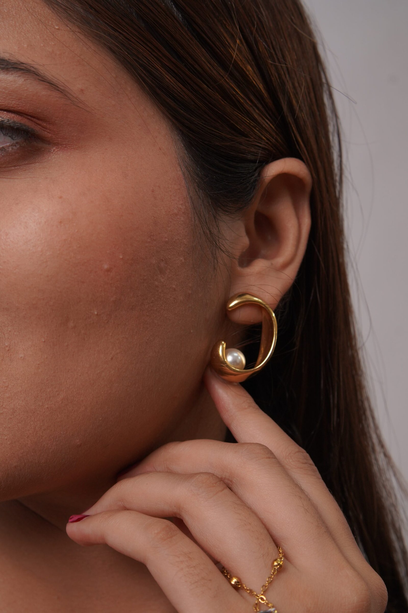 18K Gold Plated Abstract Molten Pearl Hoop Stud Earrings
